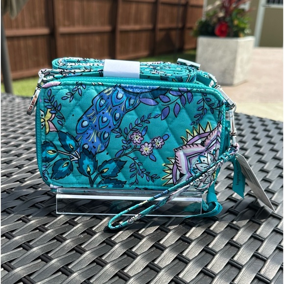 NWT Vera Bradley RIFD 3-in-1 Crossbody Wristlet Bag ~ PEACOCK GARDEN 🦚 - Picture 3 of 12